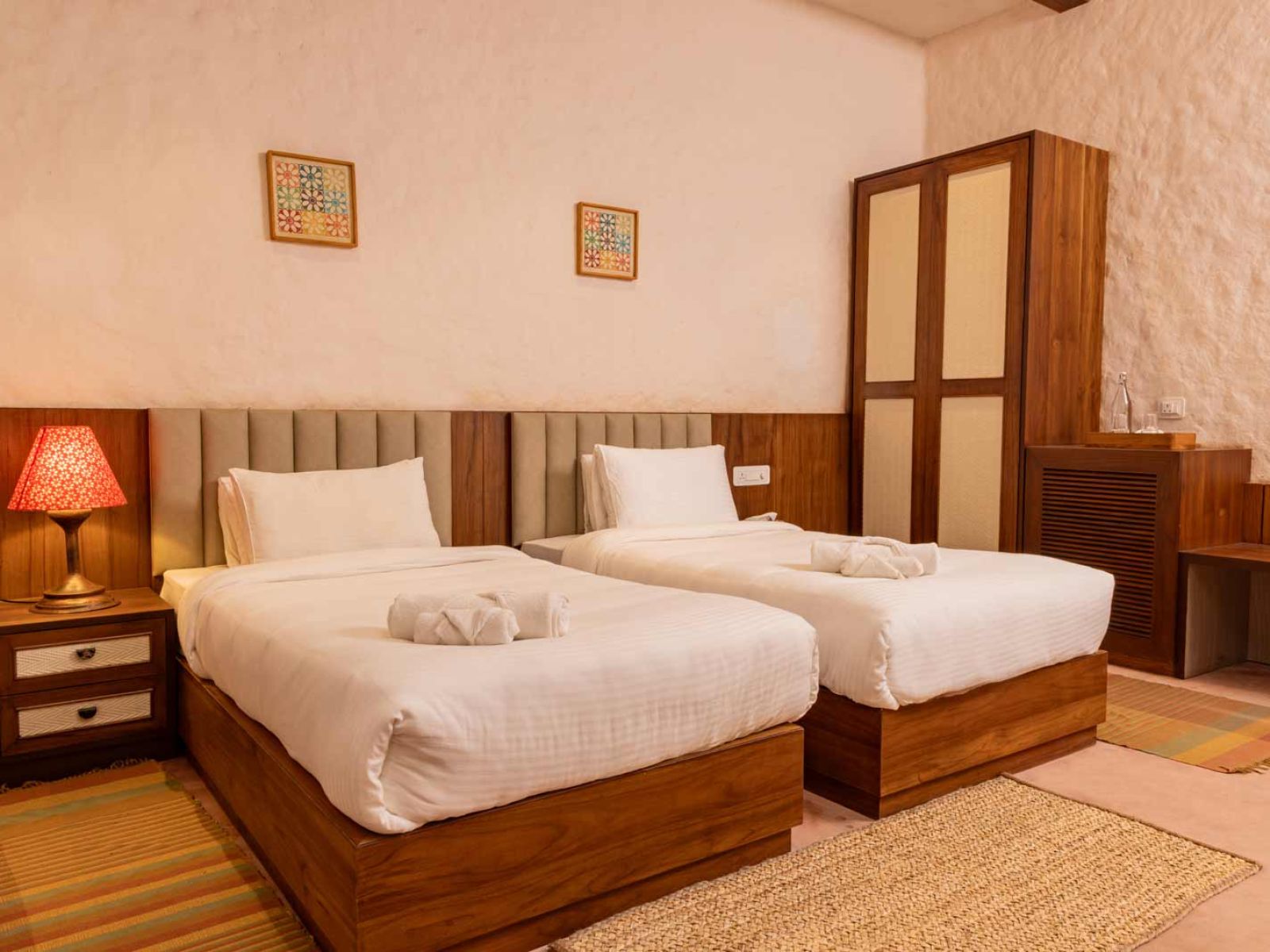 Single bed room image